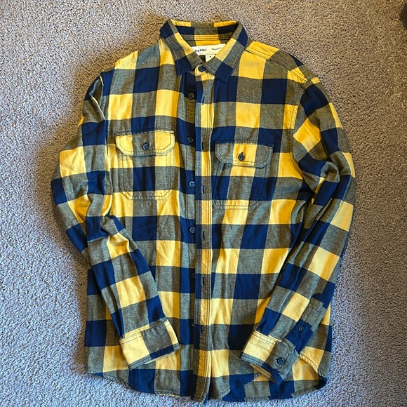 Old Navy flannel button down - Picture 1 of 2